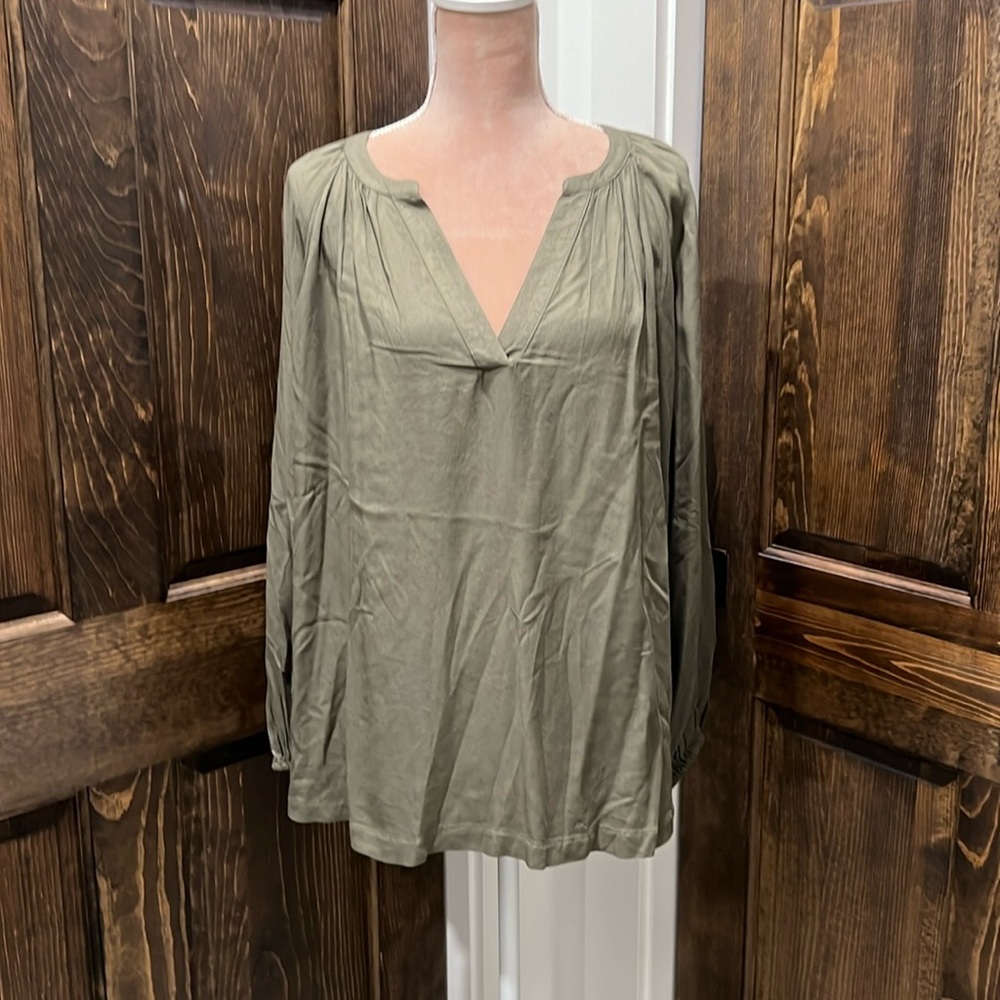NWT Blouse